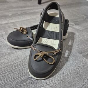 Crocs women's brown boat shoes sz 7 slip on